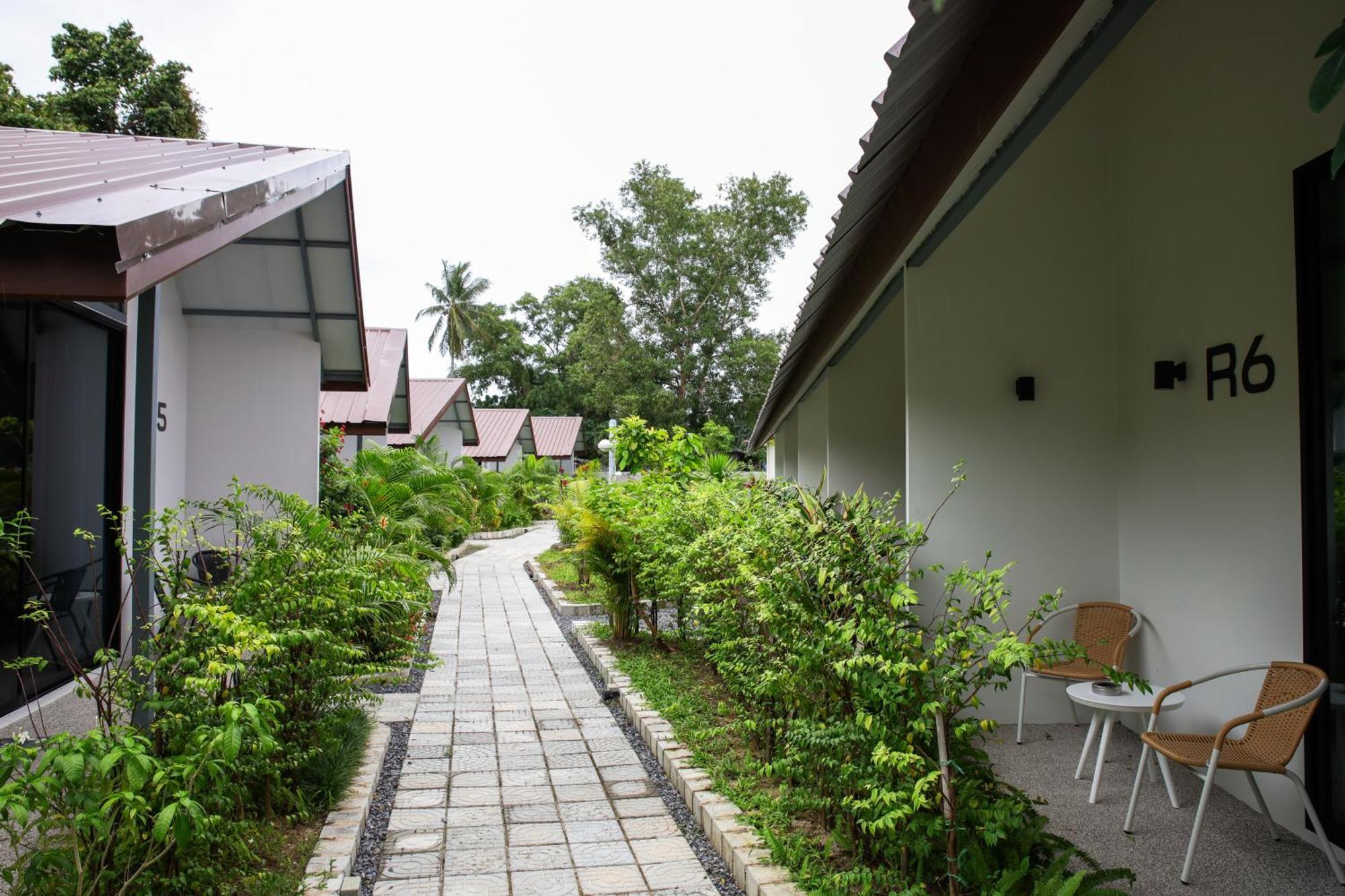 Apartamento Rapina House Mai Khao Exterior foto